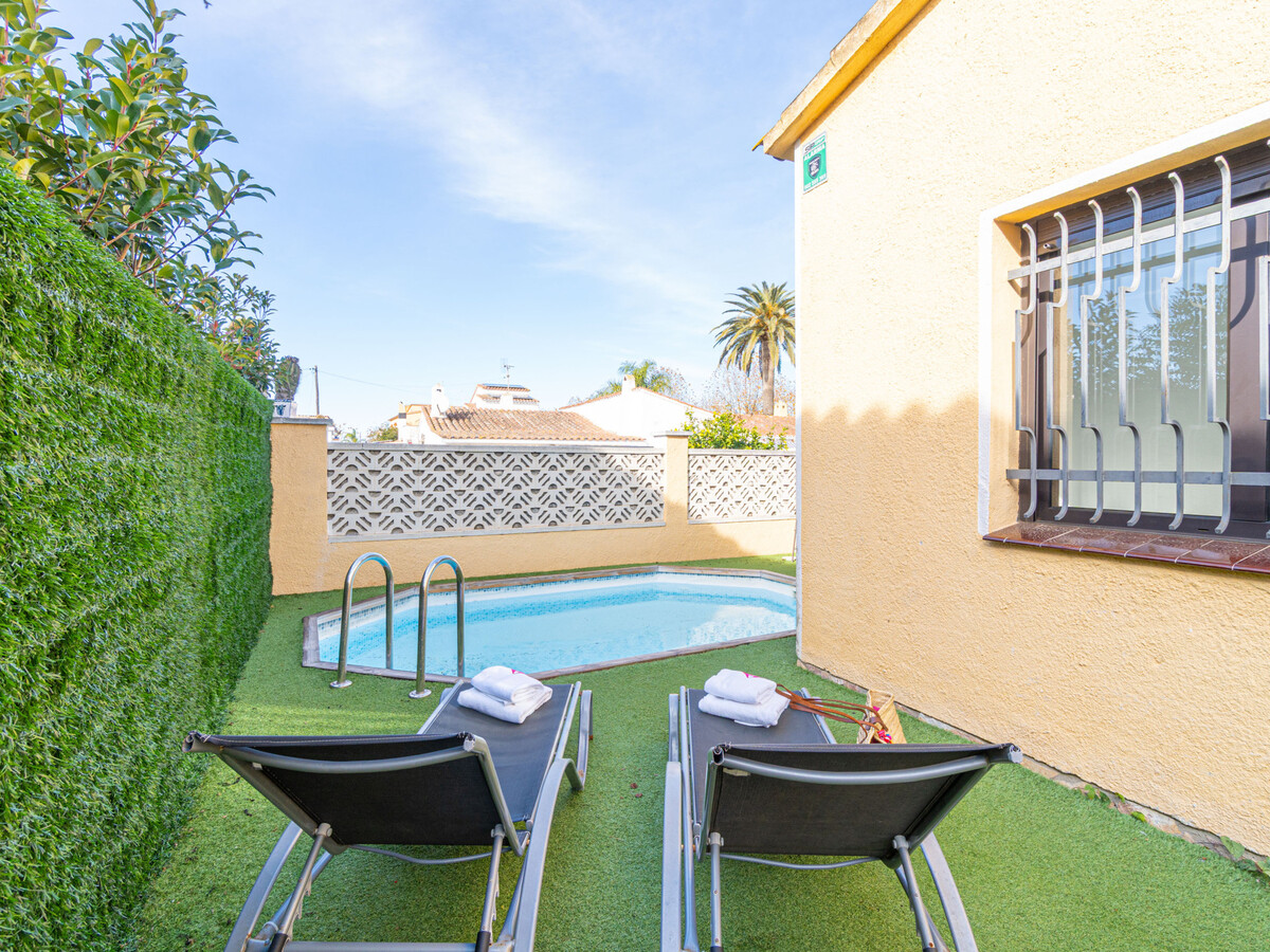 Villa 68 m² Empuriabrava, 2 chambres, piscine privée - Photo 24