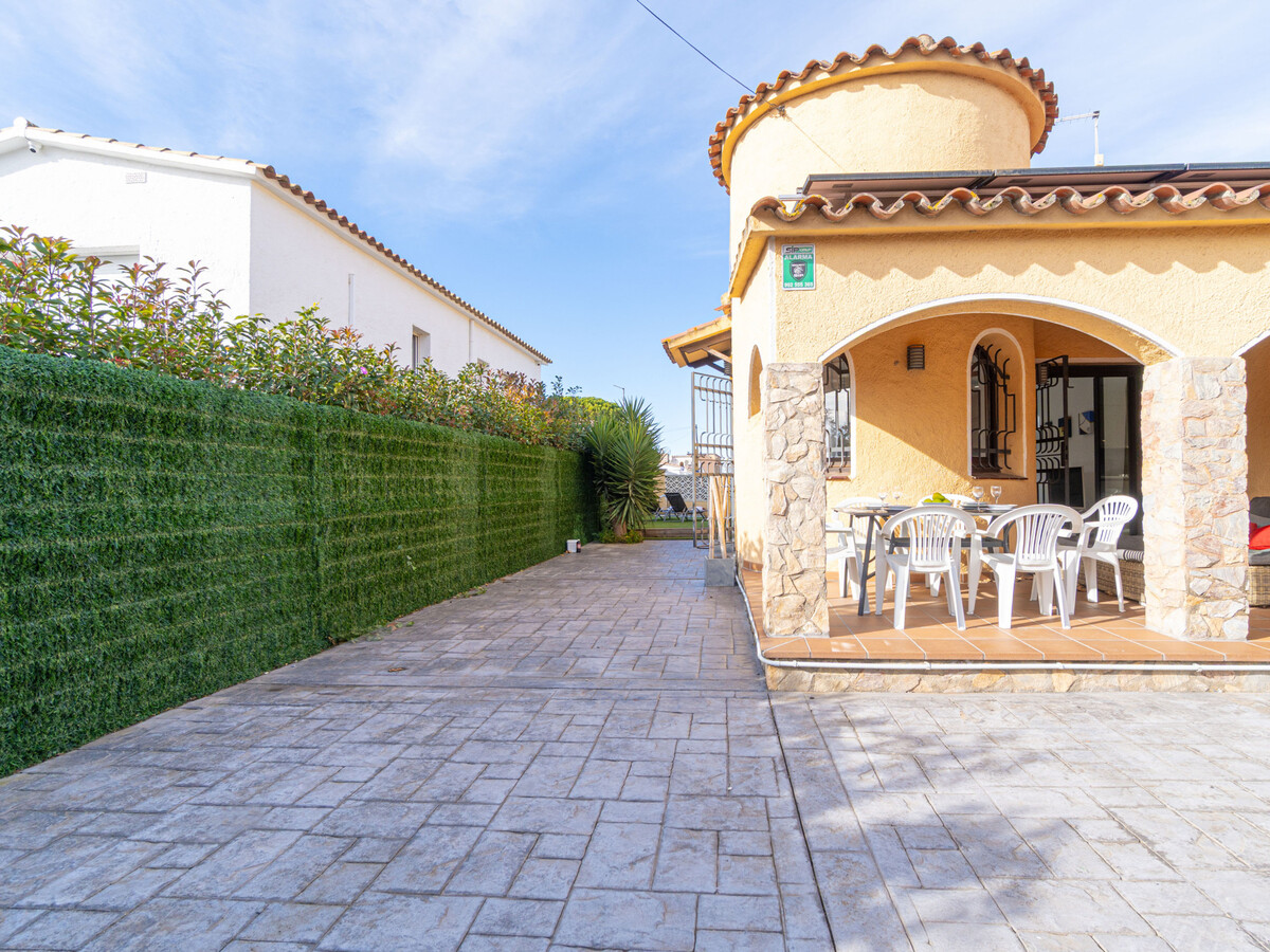Villa 68 m² Empuriabrava, 2 chambres, piscine privée - Photo 35