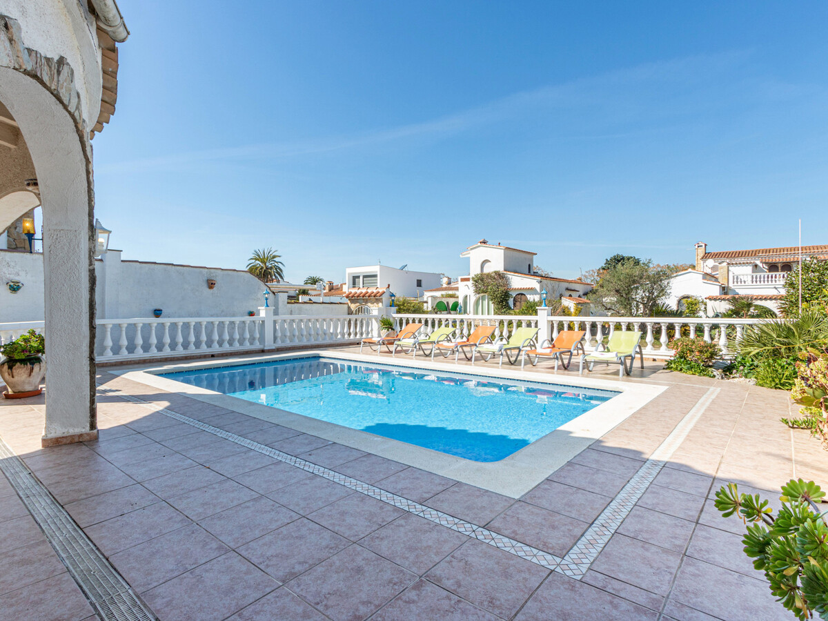 Villa 3 chambres avec piscine et amarrage à Empuriabrava - Photo 27