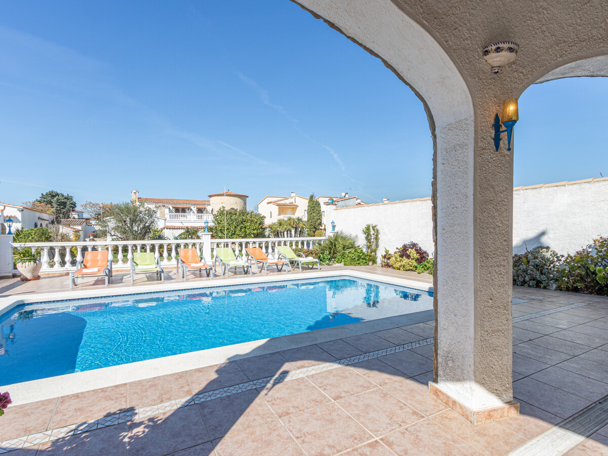Villa 3 chambres avec piscine et amarrage à Empuriabrava - Photo 30
