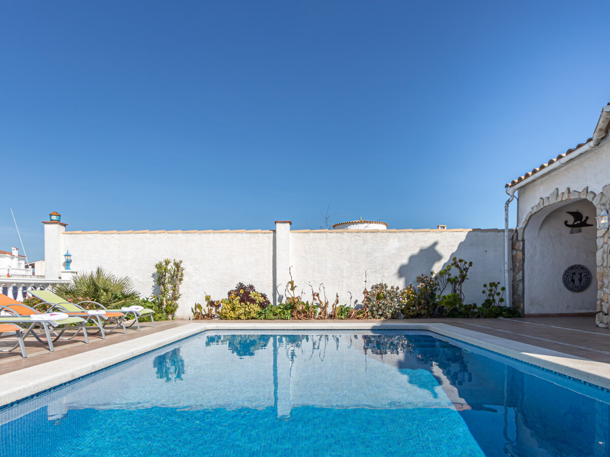 Villa 3 chambres avec piscine et amarrage à Empuriabrava - Photo 32
