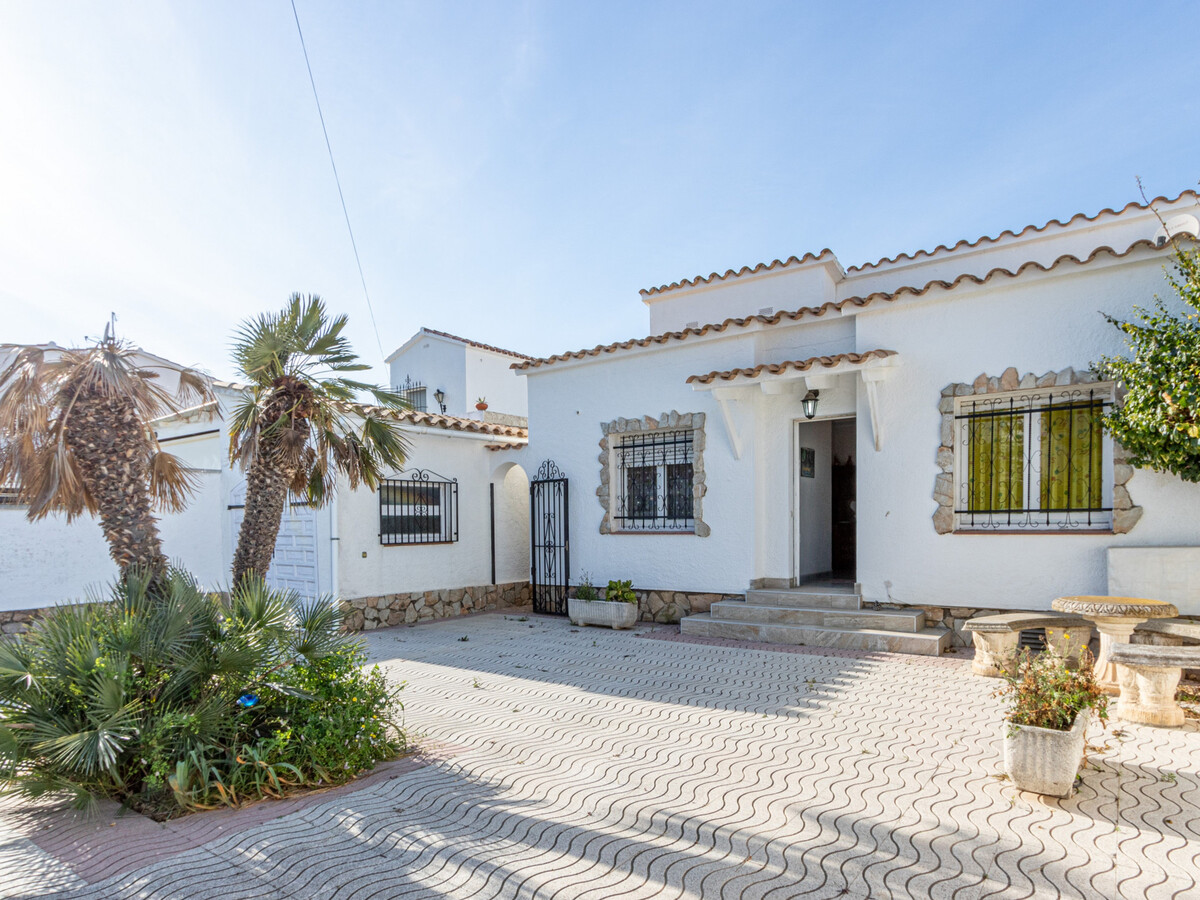 Villa 3 chambres avec piscine et amarrage à Empuriabrava - Photo 33