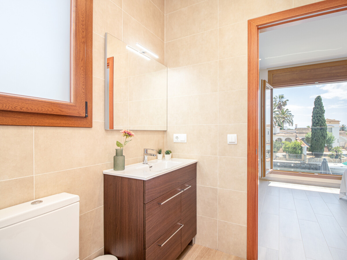 Villa 4 chambres Empuriabrava avec piscine et amarrage - Photo 24