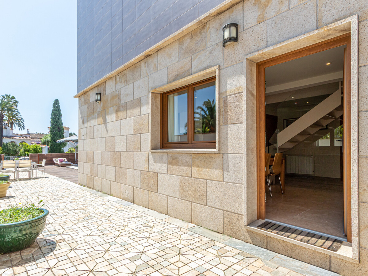 Villa 4 chambres Empuriabrava avec piscine et amarrage - Photo 36
