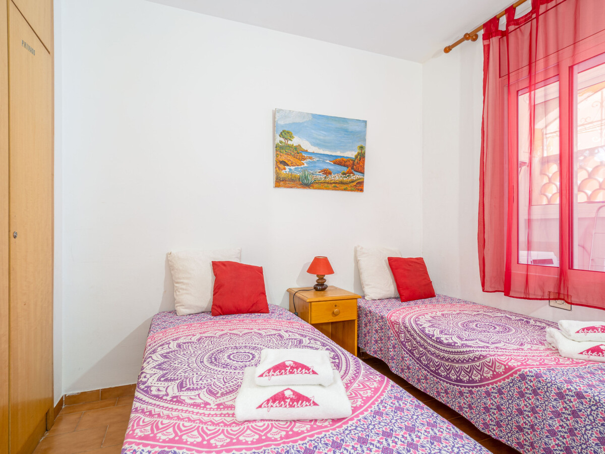 Appartement familial 2 chambres proche plage, climatisation, animaux admis - Photo 12
