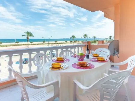 Location appartement à Empuriabrava, Appartement bord de mer à Empuriabrava, 3 chambres, climatisation