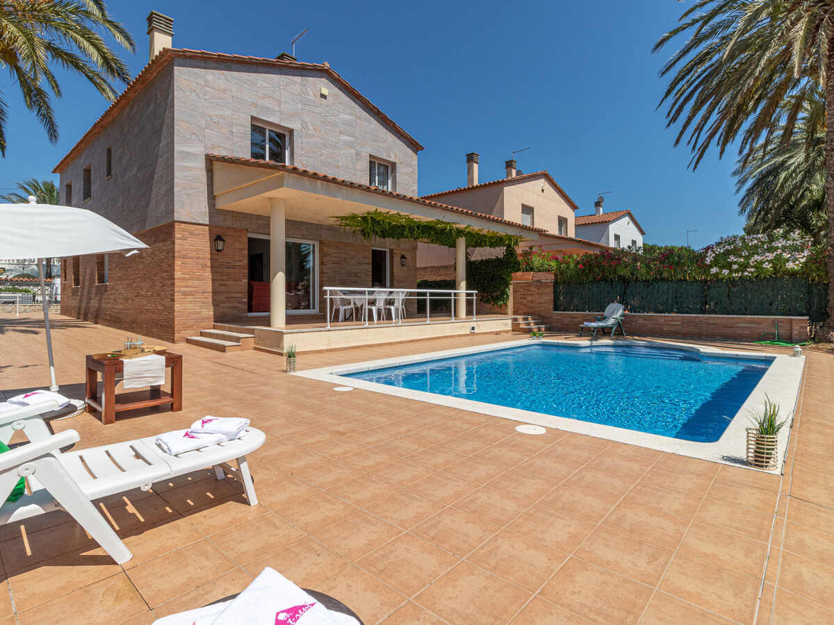 Villa 5 chambres avec piscine privée et amarrage à Empuriabrava - Photo 2