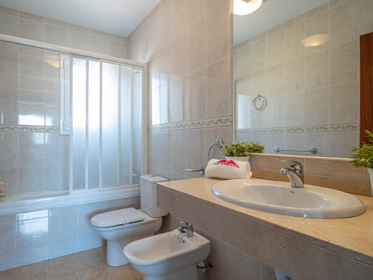Villa 5 chambres avec piscine privée et amarrage à Empuriabrava - Photo 18