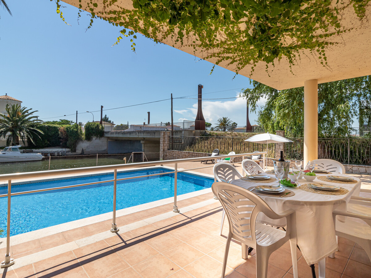 Villa 5 chambres avec piscine privée et amarrage à Empuriabrava - Photo 32