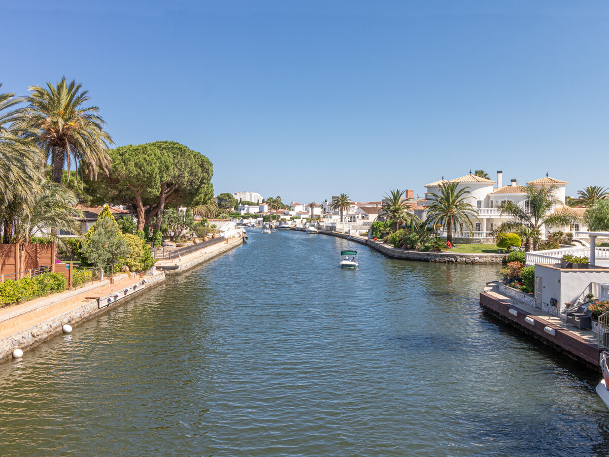 Villa 5 chambres avec piscine privée et amarrage à Empuriabrava - Photo 33
