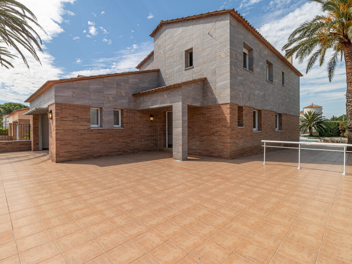 Villa 5 chambres avec piscine privée et amarrage à Empuriabrava - Photo 36