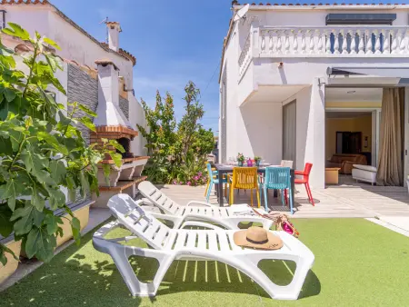 Villa 8 pers, piscine privée 6x4m à Empuriabrava : photo 8