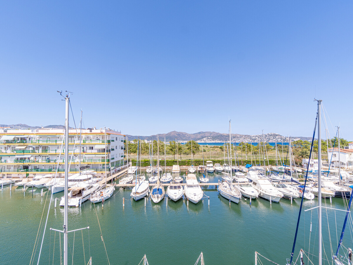 Duplex 3 chambres vue canal à Empuriabrava, 400 m plage - Photo 2
