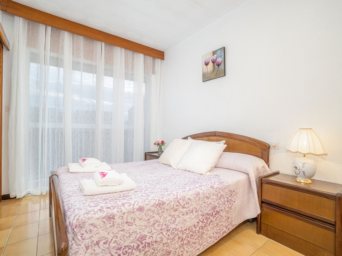 Appartement 2 chambres centre Roses, 450 m plage - Photo 5