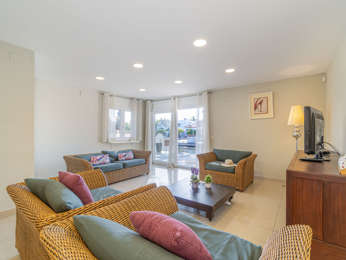 Villa 4 chambres avec piscine privée et amarrage à Empuriabrava - Photo 4