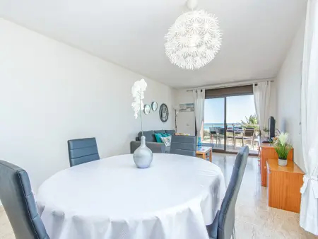 Appartement 2 chambres en première ligne de mer à Empuriabrava : photo 8
