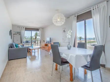 Appartement 2 chambres en première ligne de mer à Empuriabrava : photo 13