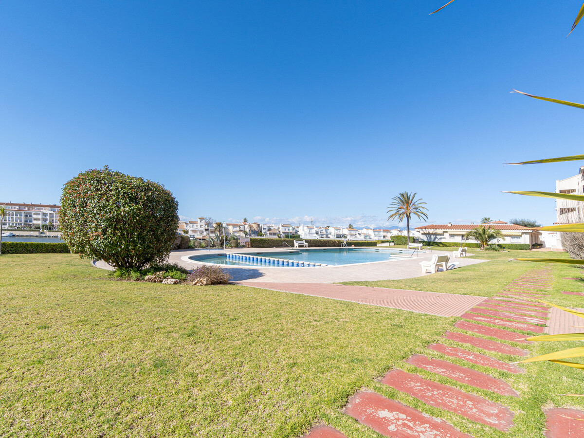 Appartement 6 pers, vue lac à Empuriabrava, piscine - Photo 27