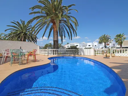 Villa au canal avec piscine privée et amarrage 12m - Photo 35