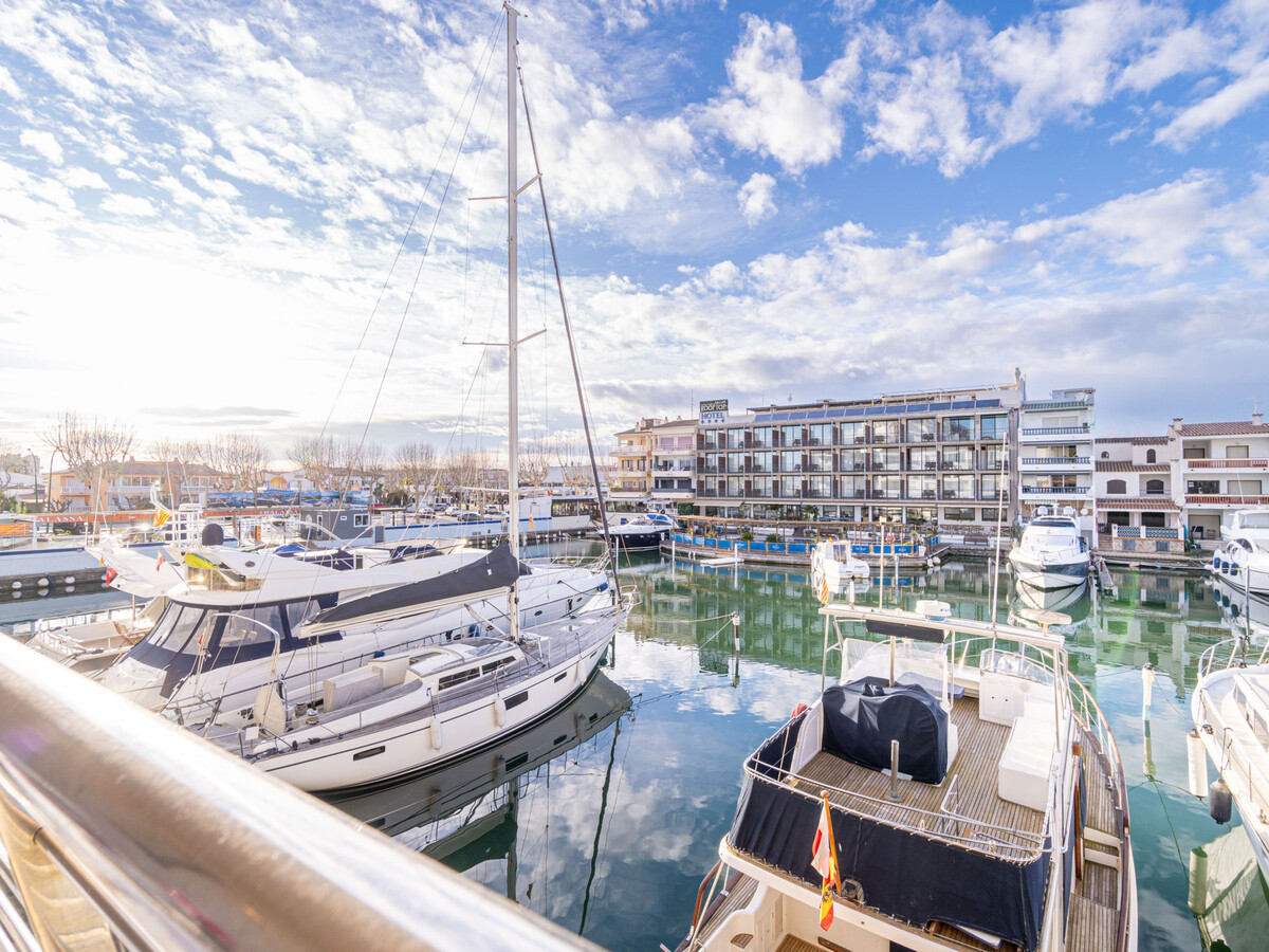 Appartement 6 pers. au canal, 200 m plage Empuriabrava - Photo 2