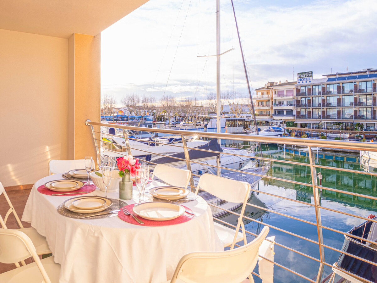 Appartement 6 pers. au canal, 200 m plage Empuriabrava - Photo 8