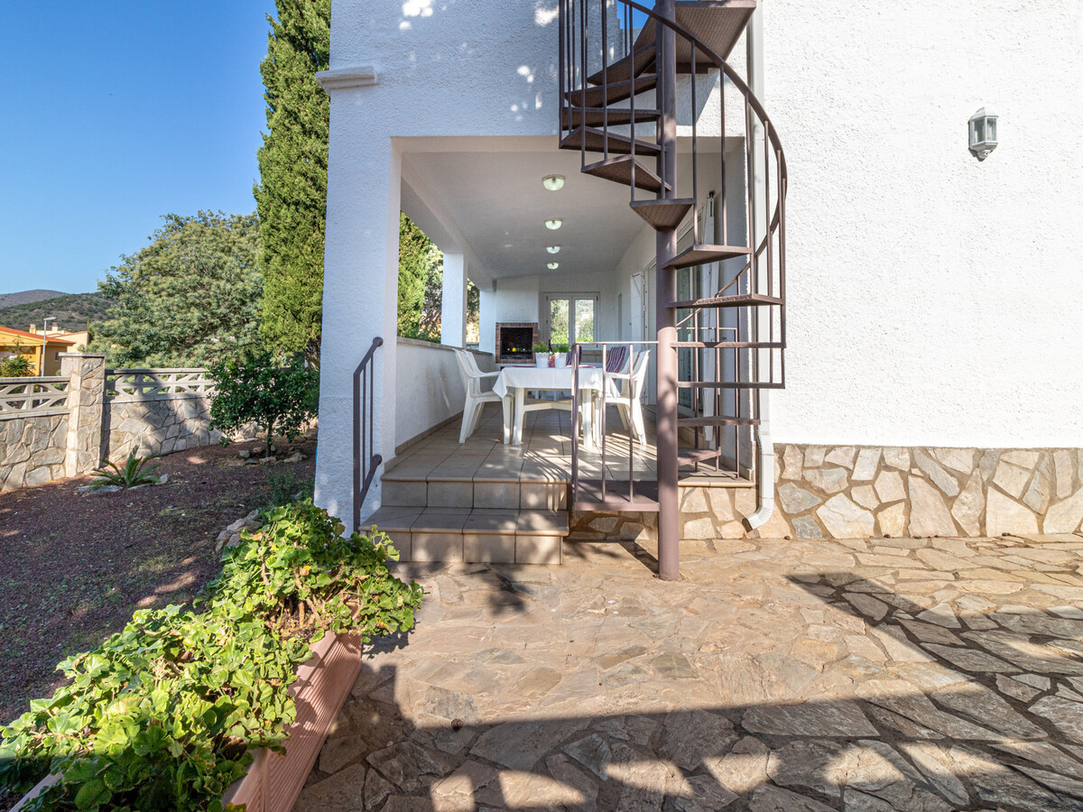 Villa 3 ch à Roses, 950 m de la plage, jardin & barbecue - Photo 28