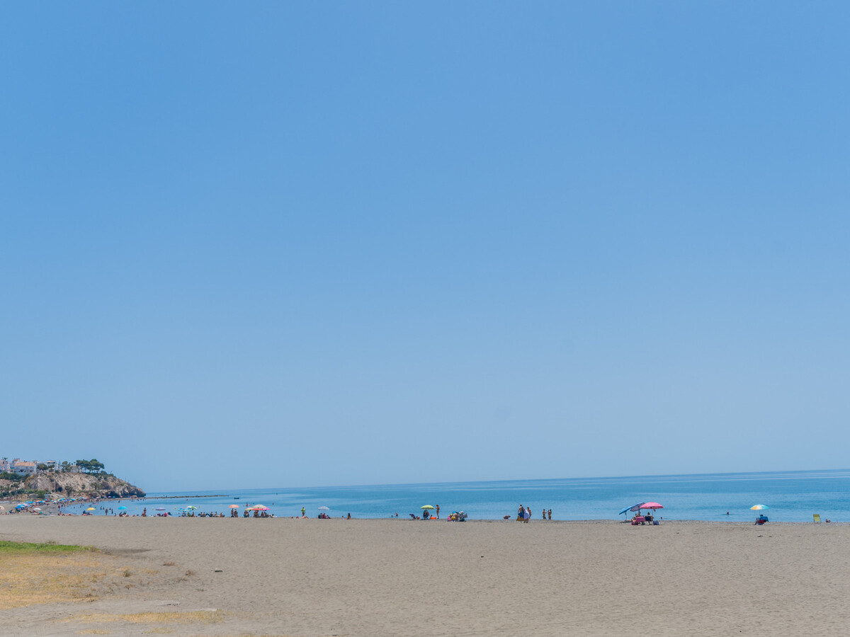 Appartement 6 pers, terrasse, à 10m de la plage - Photo 5