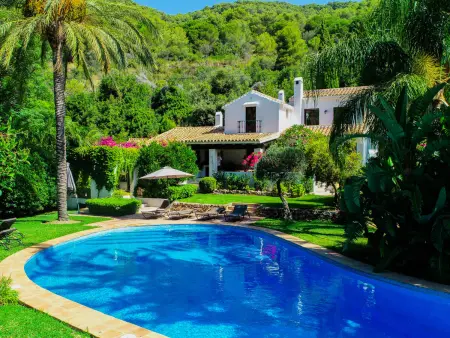 Location villa à Coín, Villa avec piscine privée en pleine nature, idéale pour familles et groupes