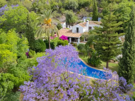 Villa avec piscine privée en pleine nature, idéale pour familles et groupes - Photo 1