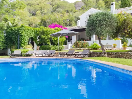 Villa avec piscine privée en pleine nature, idéale pour familles et groupes - Photo 3