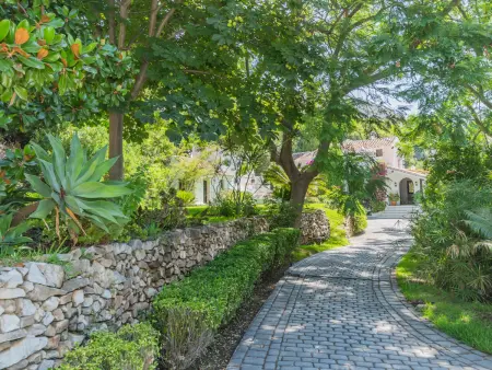 Villa avec piscine privée en pleine nature, idéale pour familles et groupes - Photo 17