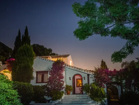 Villa avec piscine privée en pleine nature, idéale pour familles et groupes - Photo 21