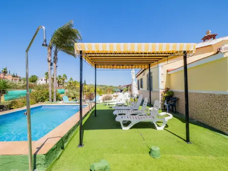 Location gite à Coín, Maison de campagne à Coín avec piscine privée, climatisation et wifi