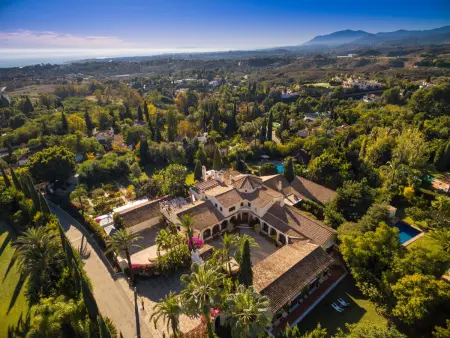 Villa Sierra Blanca : 9 chambres, piscine, sauna et padel : photo 2