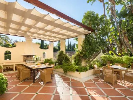 Villa Sierra Blanca : 9 chambres, piscine, sauna et padel : photo 8