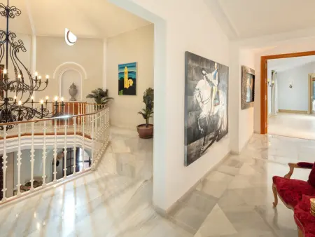 Villa Sierra Blanca : 9 chambres, piscine, sauna et padel : photo 30