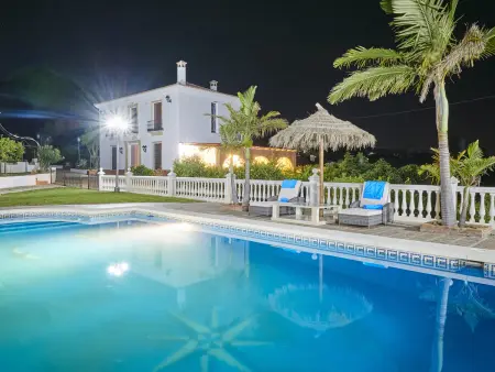Charmante villa à Alhaurín el Grande avec piscine et parking - Photo 2