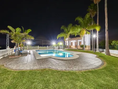 Charmante villa à Alhaurín el Grande avec piscine et parking - Photo 3
