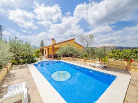 Location gite à Alhaurín el Grande, Gîte rural à Alhaurín el Grande avec piscine privée et jardin