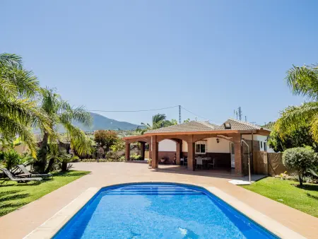 Location gite à Alhaurín el Grande, Maison rurale avec piscine privée entre Coín et Alhaurín el Grande