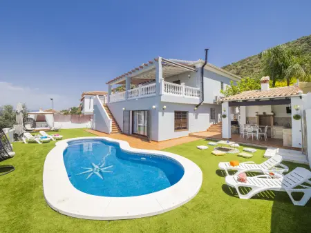 Location villa à Coín, Belle villa familiale à Coín avec piscine privée et espace loisirs