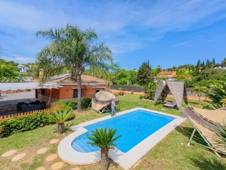 Location gite à Cártama, Vaste villa avec piscine privée à Malaga pour des vacances familiales