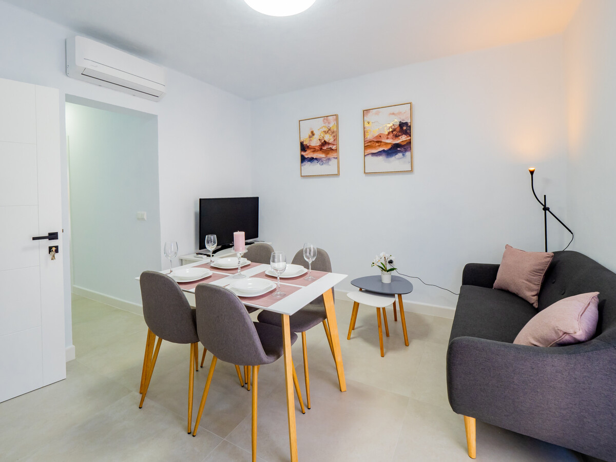 Maison rénovée 2 chambres à Cártama, 15 min de Malaga - Photo 8