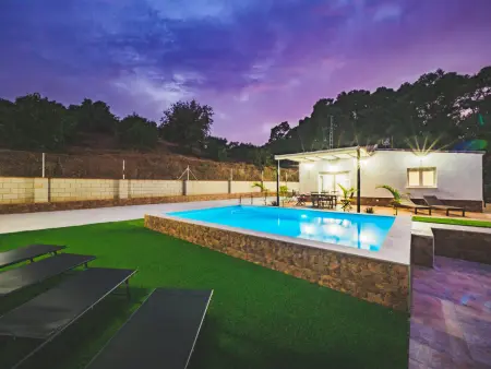 Gîte 6 pers. avec piscine privée et fibre 300 Mb : photo 8