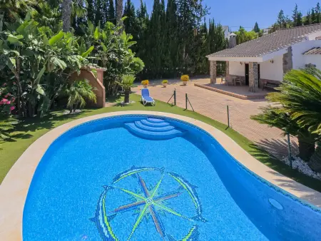 Location gite à Coín, Charmante maison de campagne à Coín avec piscine privée