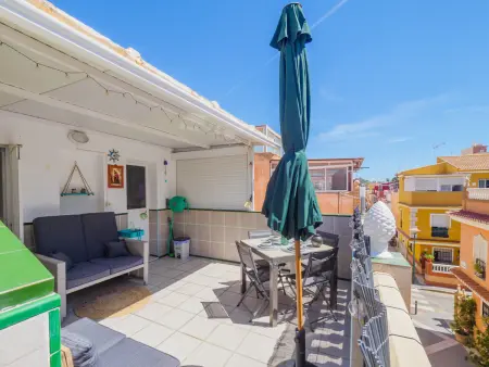Maison typique à El Palo, Malaga, à 30m de la plage avec terrasse et climatisation - Photo 1