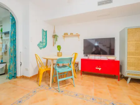 Maison typique à El Palo, Malaga, à 30m de la plage avec terrasse et climatisation - Photo 8
