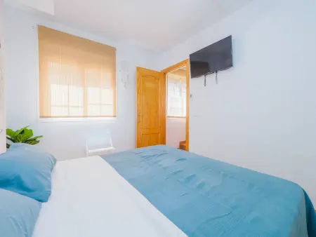 Maison typique à El Palo, Malaga, à 30m de la plage avec terrasse et climatisation - Photo 11