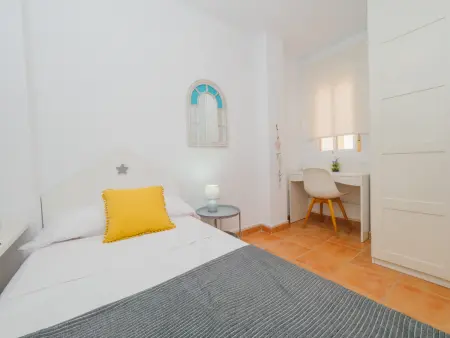 Maison typique à El Palo, Malaga, à 30m de la plage avec terrasse et climatisation - Photo 14
