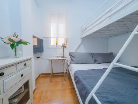 Maison typique à El Palo, Malaga, à 30m de la plage avec terrasse et climatisation - Photo 17